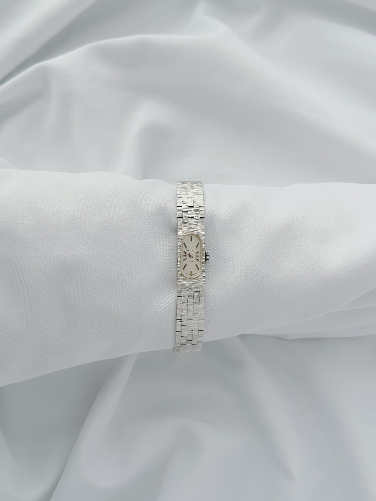 Silver - Vintage 1960s Slim Avia Watch