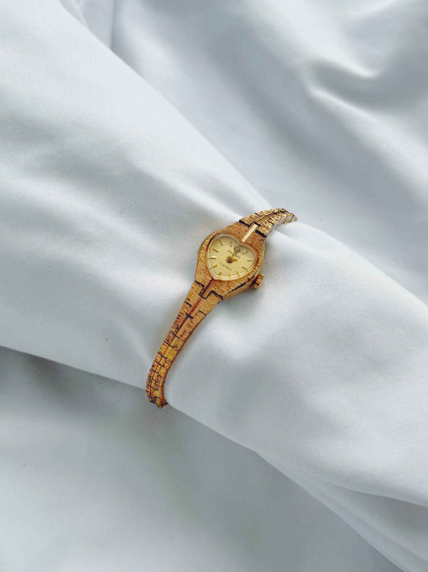 Gold - Dainty Heart-Shaped Watch
