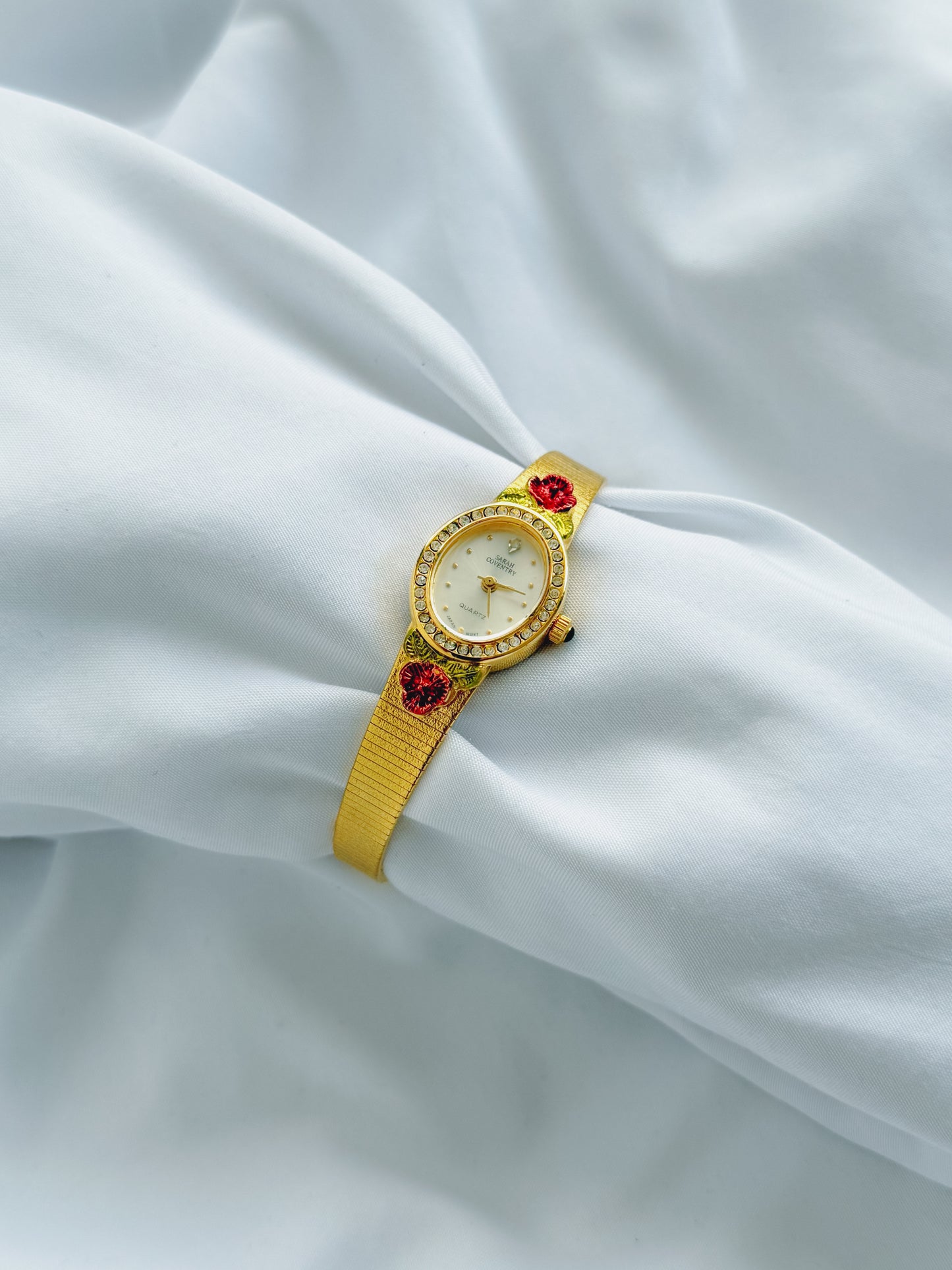 Gold - RARE Vintage Floral Watch