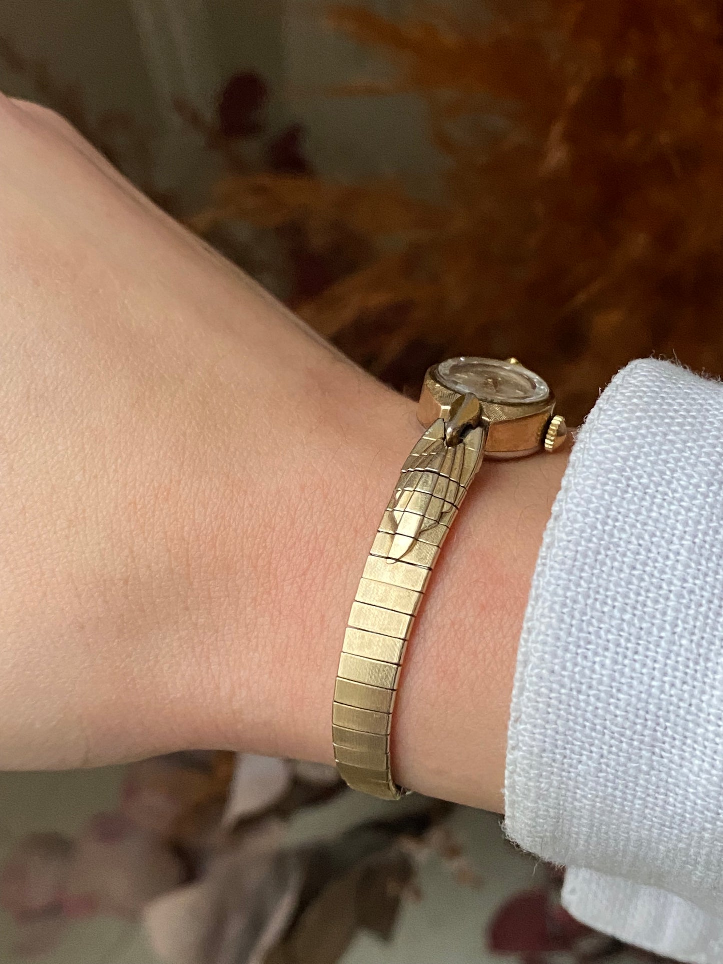1930s Antique Gold Plated Accurist watch