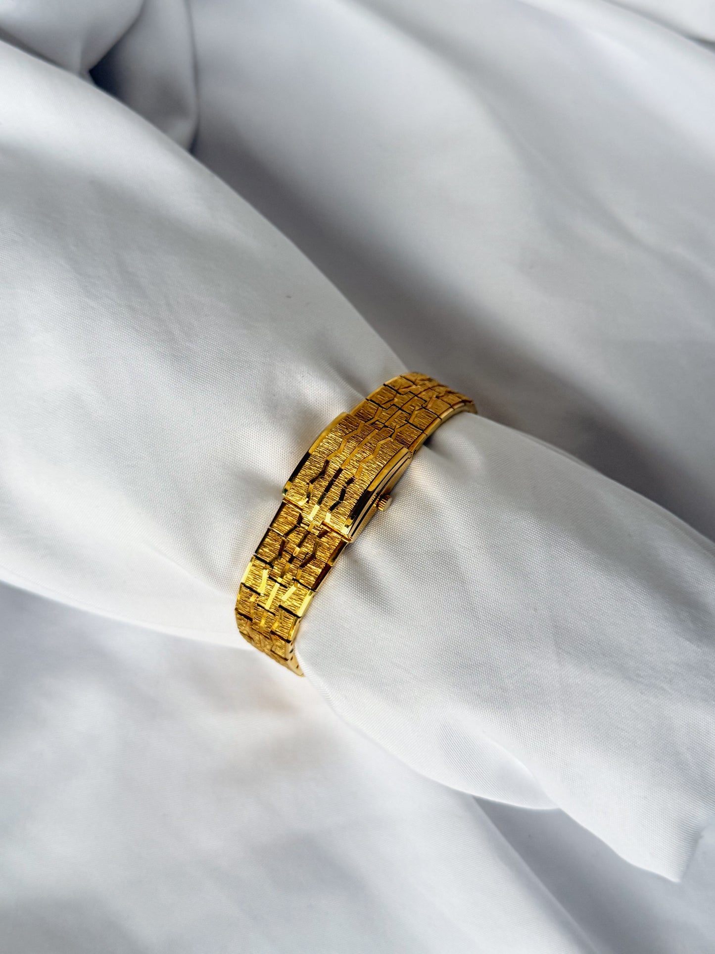 Gold - RARE Hidden Dial Bracelet Watch (1980s)