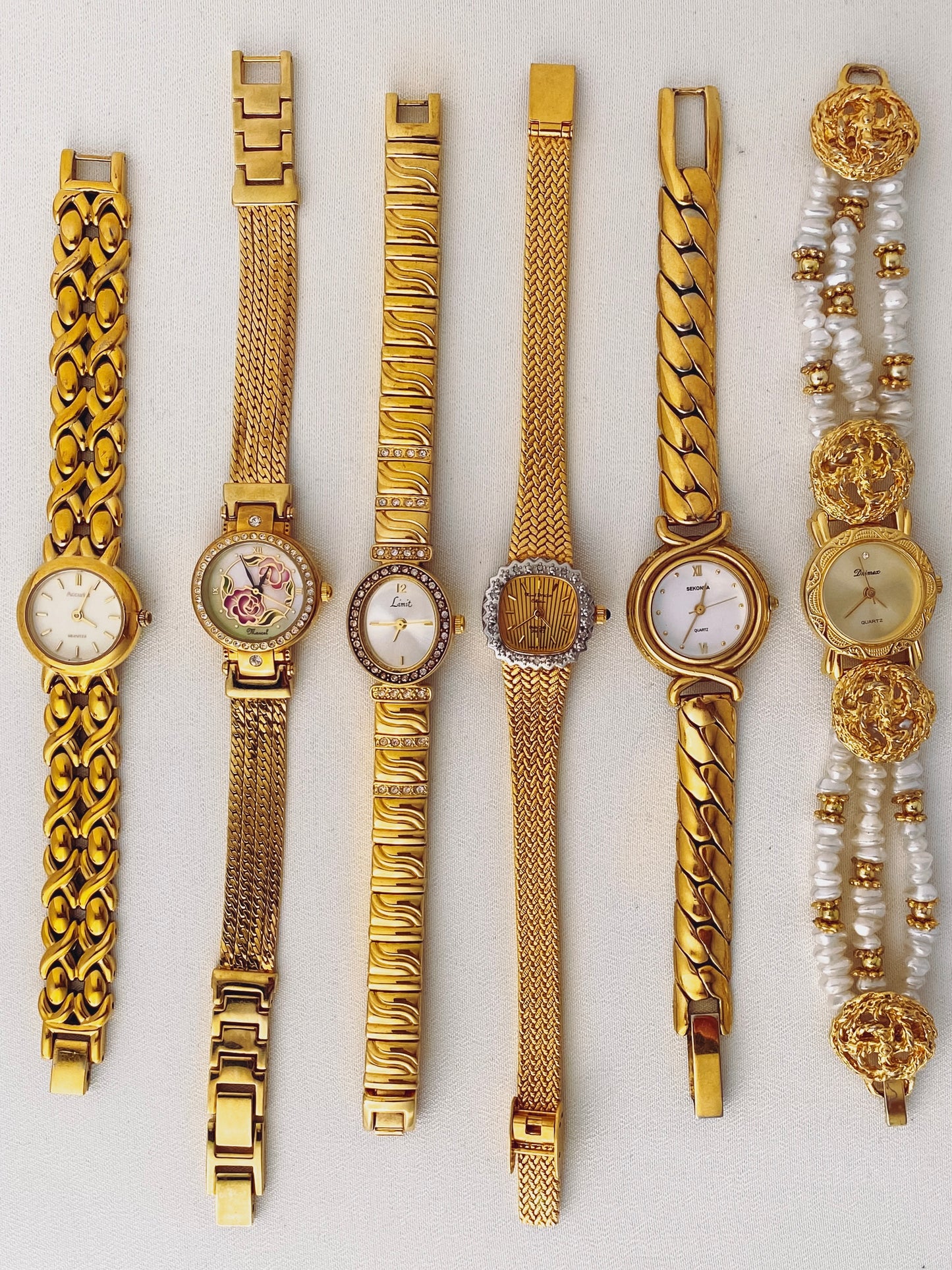 GOLD - DAINTY VINTAGE WATCHES II