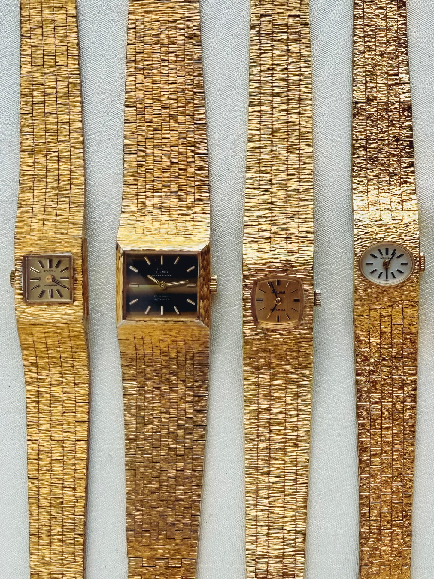 GOLD - VINTAGE WATCHES - IV