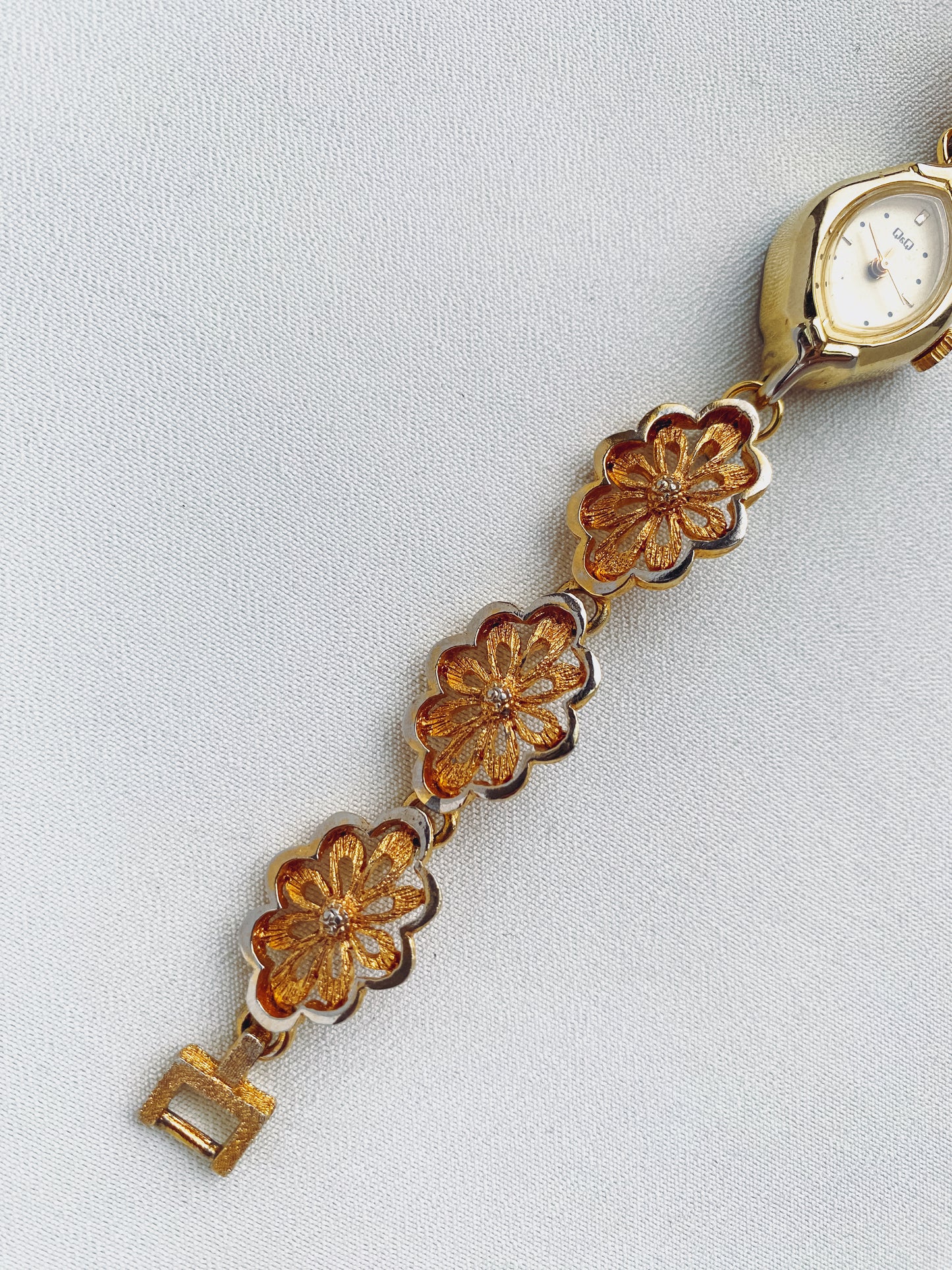 Gold - Floral Bracelet Watch