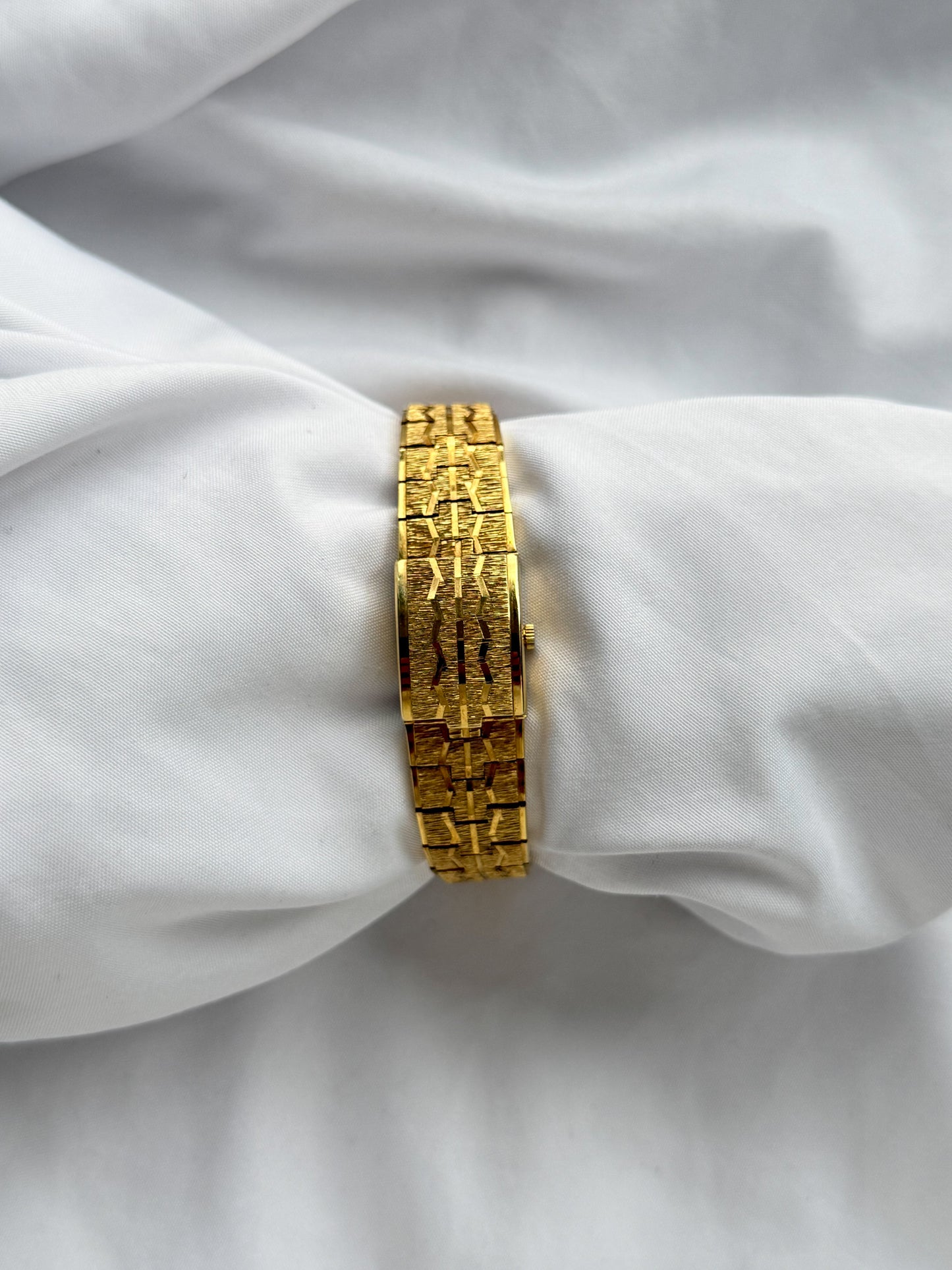 Gold - RARE Hidden Dial Bracelet Watch (1980s)