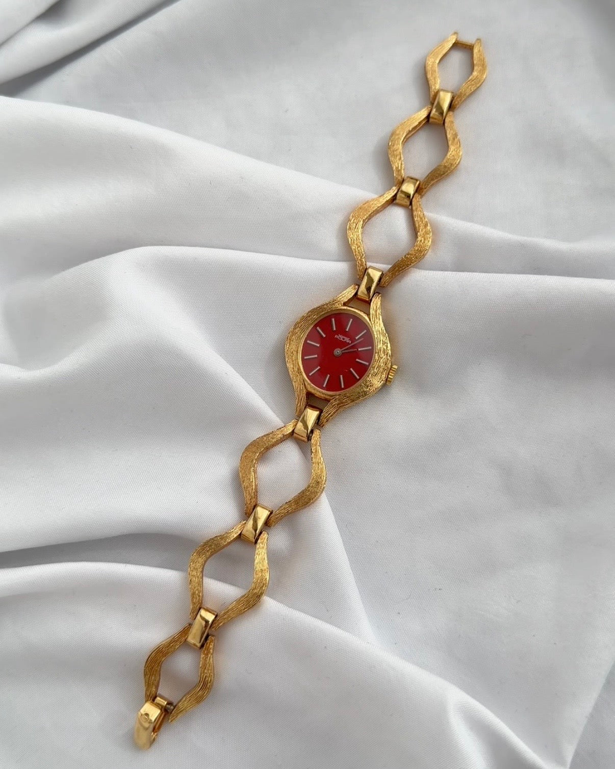 Gold - 1970s RARE Red Dial Bracelet Watch