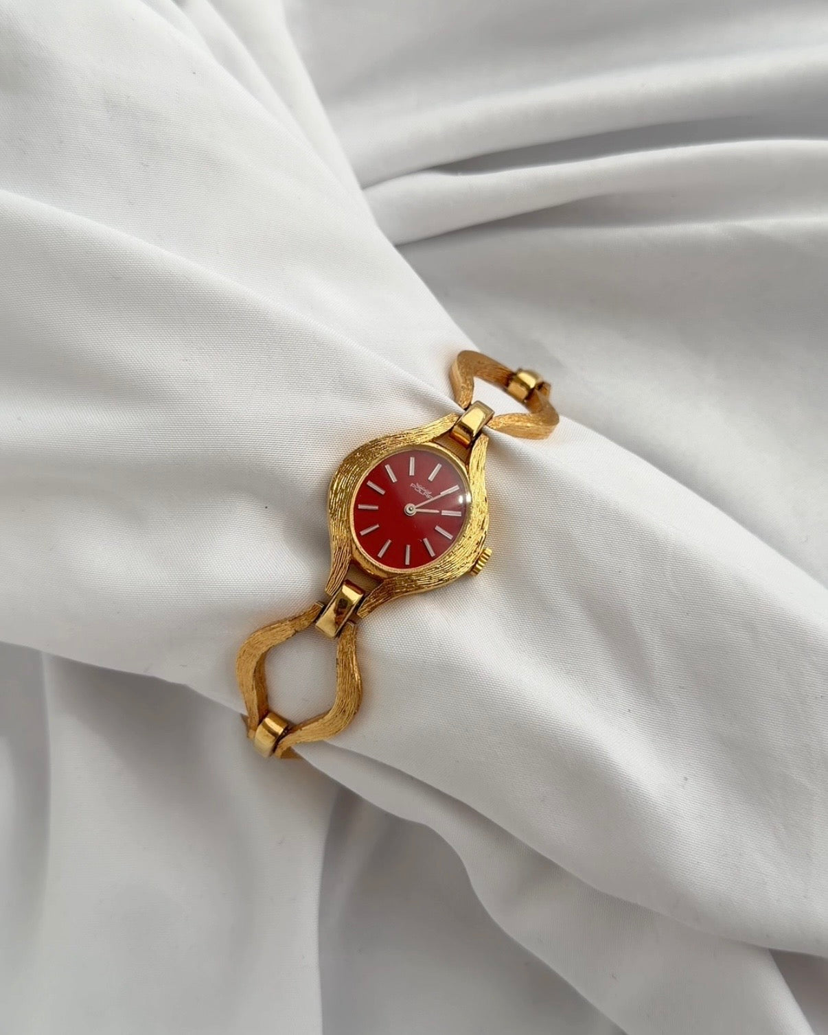 Gold - 1970s RARE Red Dial Bracelet Watch