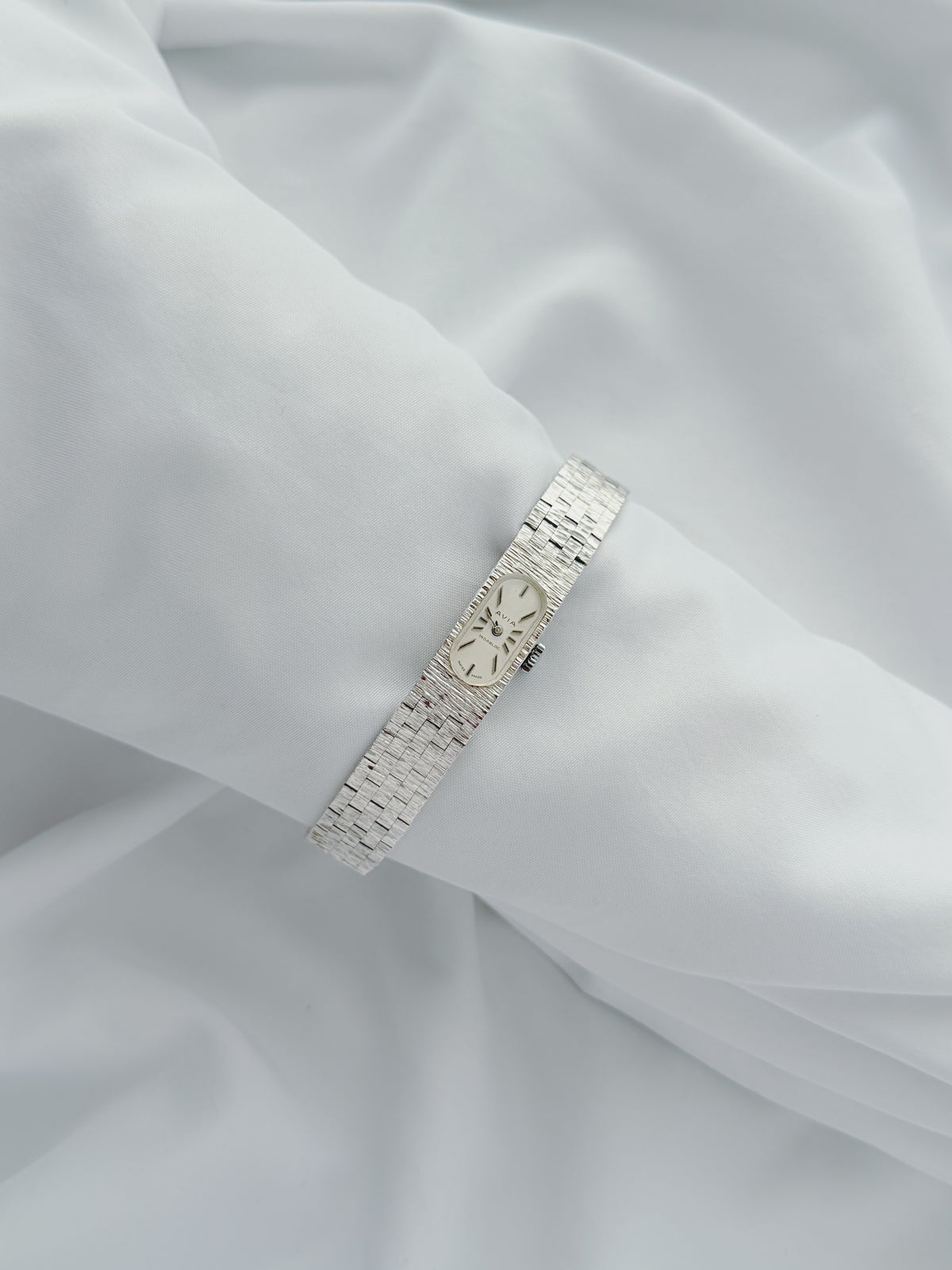 Silver - Vintage 1960s Slim Avia Watch