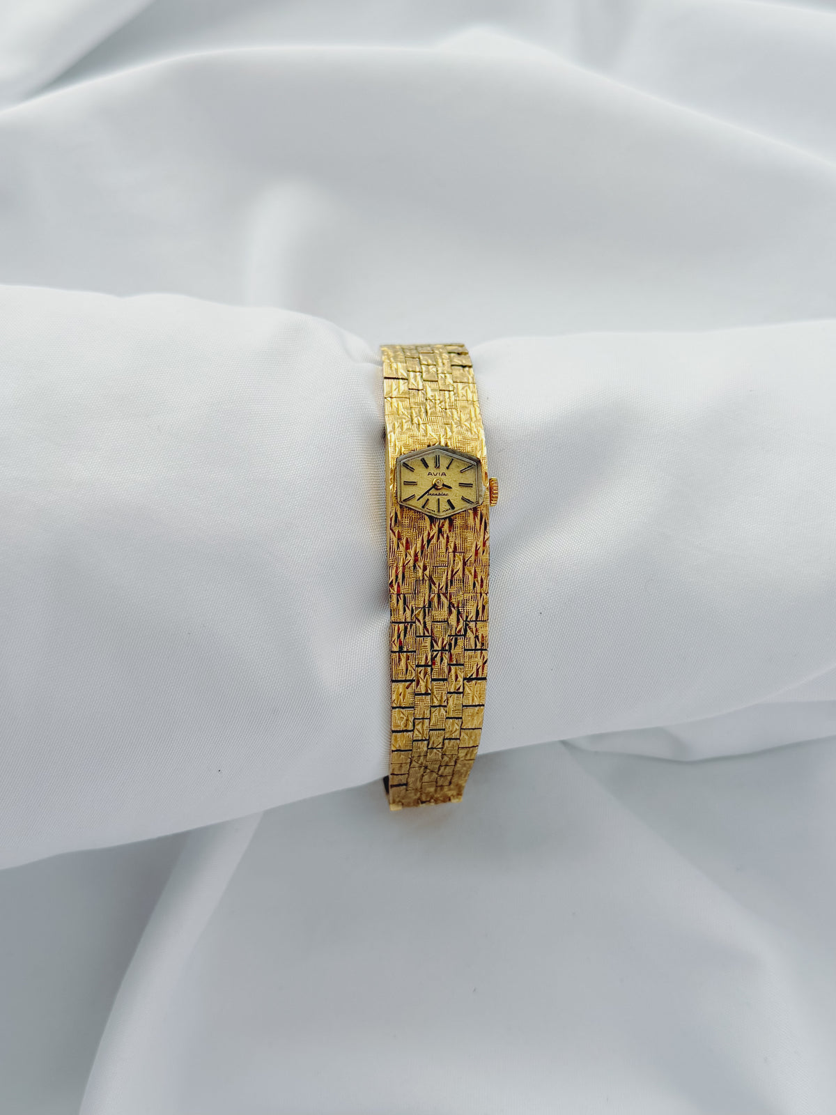Gold - RARE 1970s Textured Bracelet Geometric Dial Watch