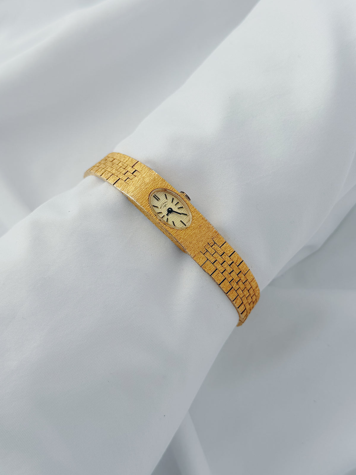 Gold - Vintage 1960s Slim Rotary Watch