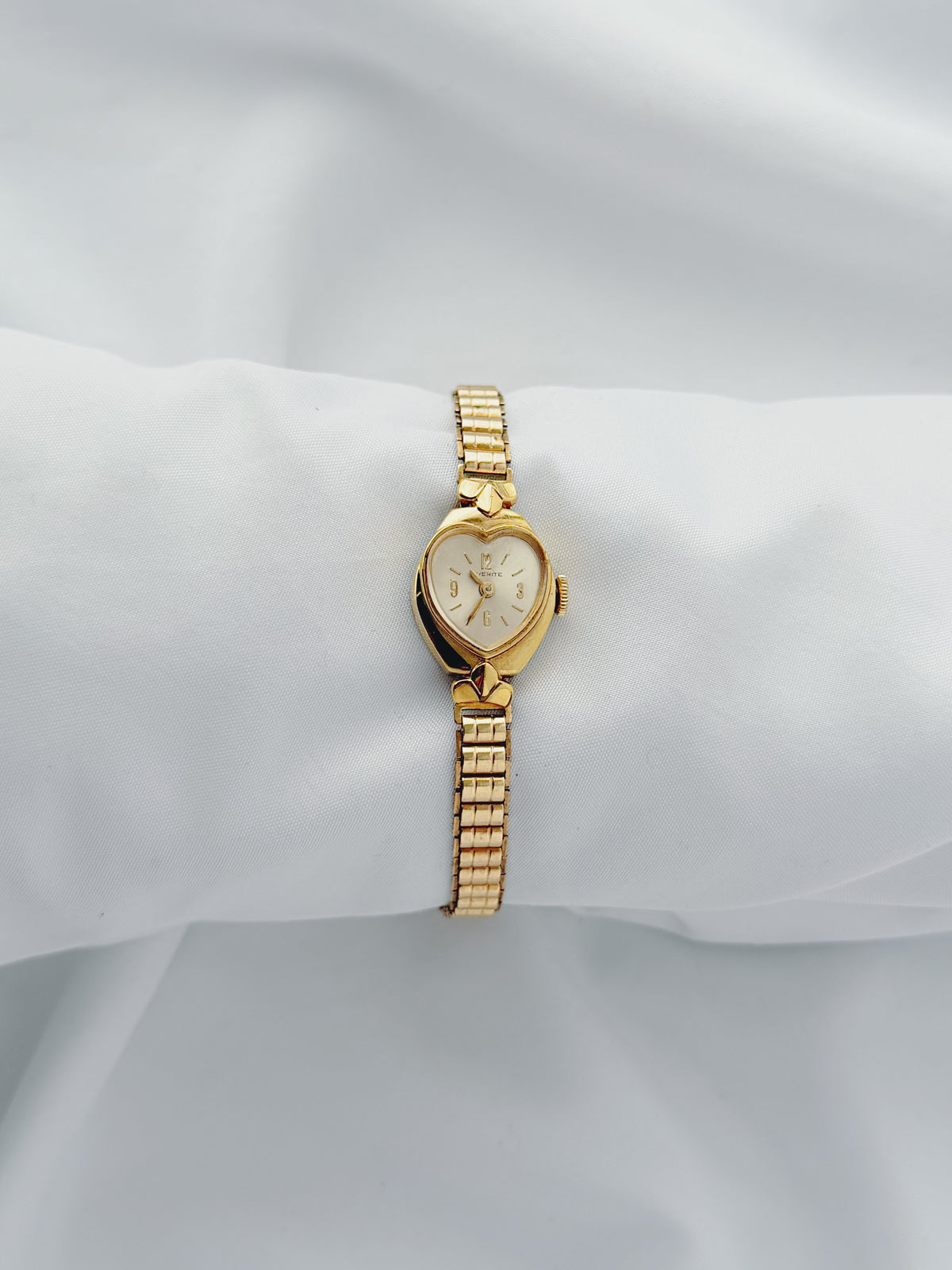 Gold - 1960s Everite Dainty Cocktail Watch