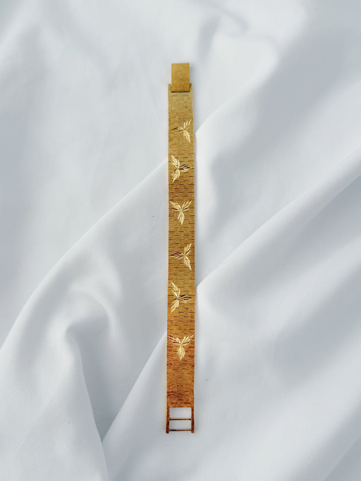 Gold - 1960s Floral Engraved Bracelet
