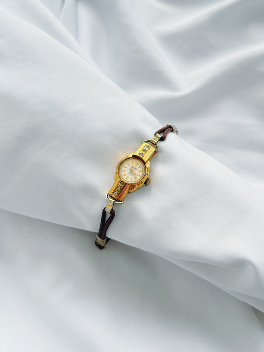Gold - 1940s Burgundy Leather Watch