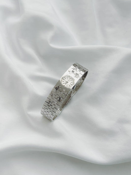 Silver - EXTREMELY RARE Flower-Shaped Dial Watch from the 1950s