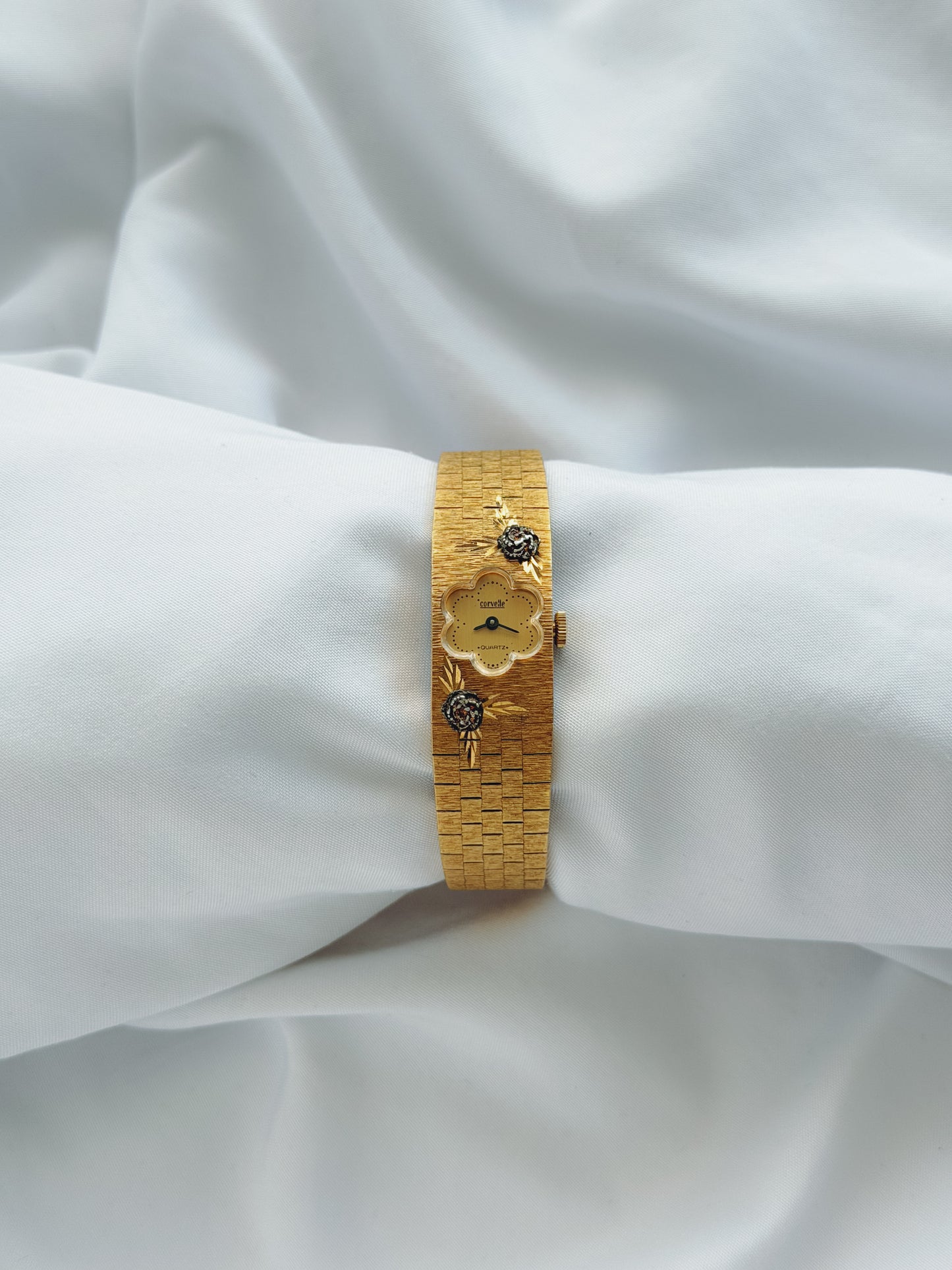 Gold - 1960s EXTREMELY RARE Flower-Shaped Dial Watch
