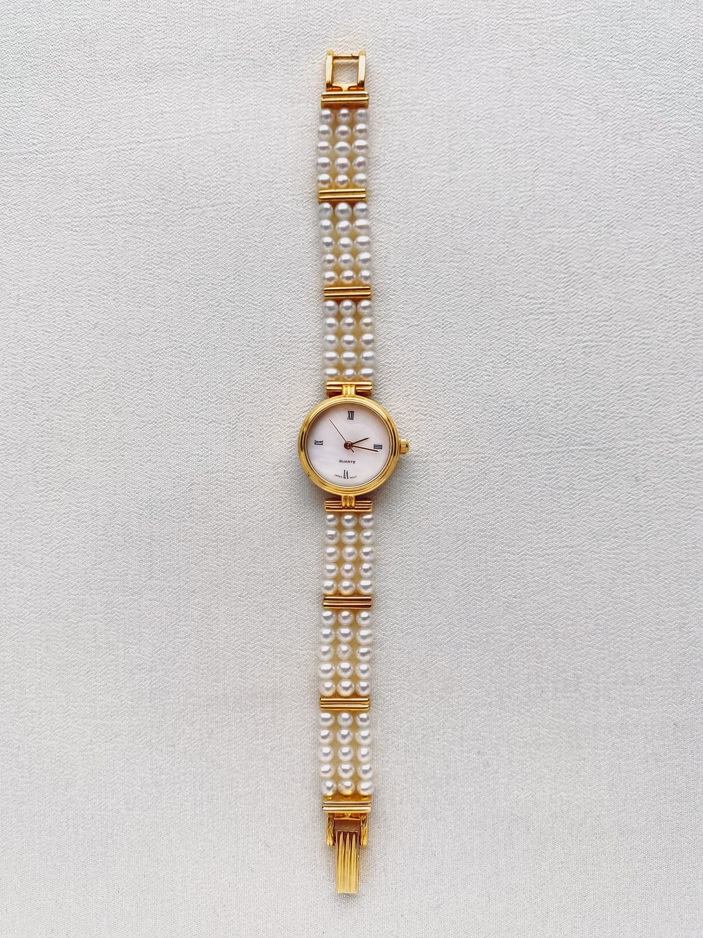 Gold - Pearl Watch