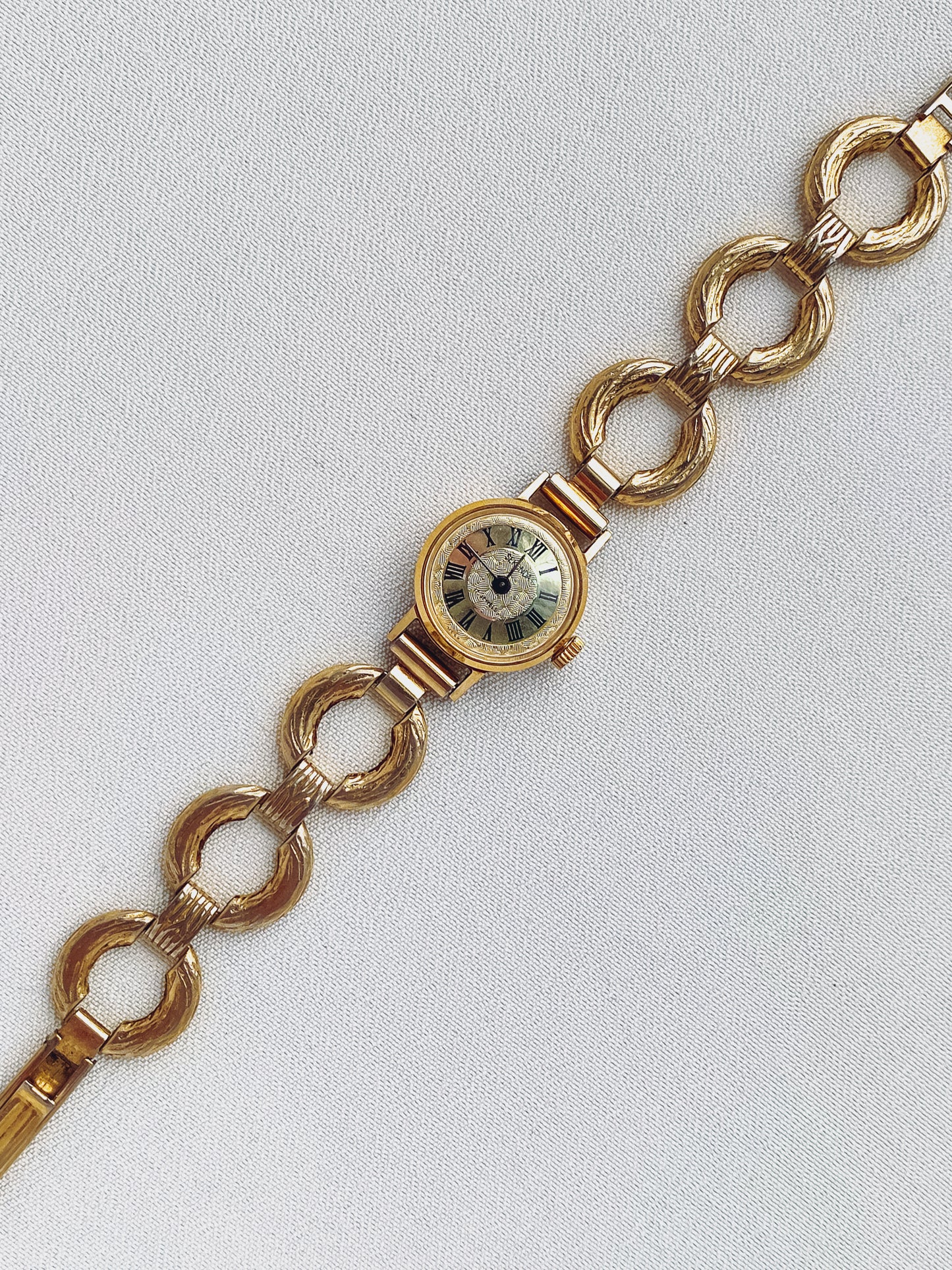 Gold Circle-Link Bracelet Watch