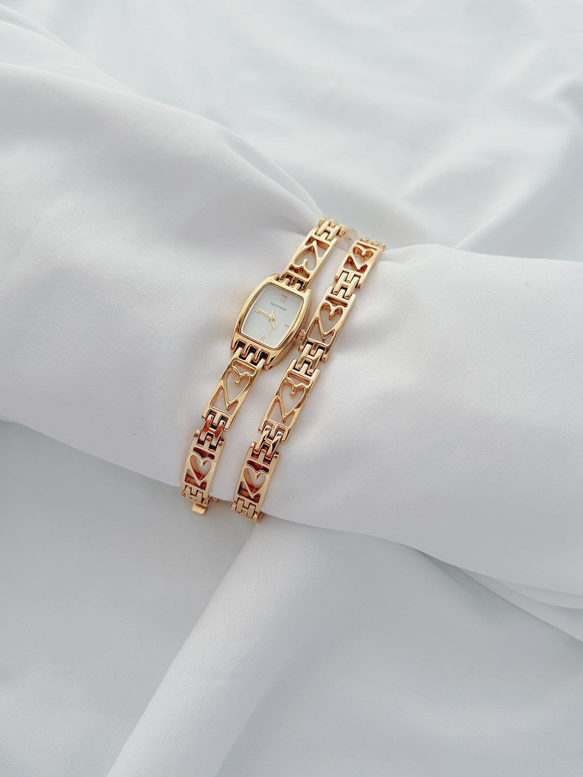 Gold - Heart Watch & Bracelet Set (1990s)