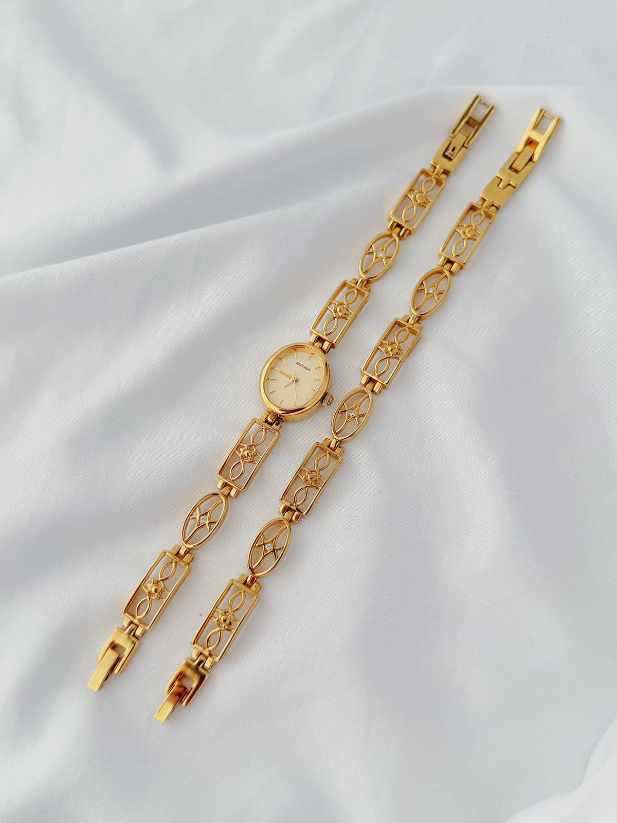 Gold - Ornate Link Vintage Watch & Bracelet Set