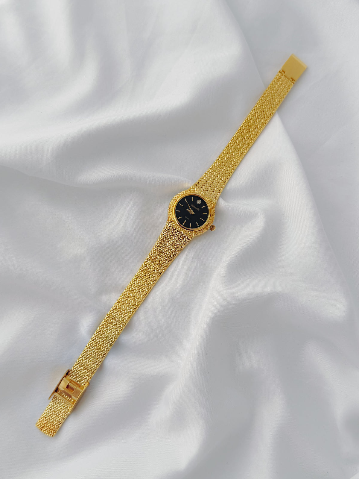 Gold - 1990s Black Dial Mesh Watch
